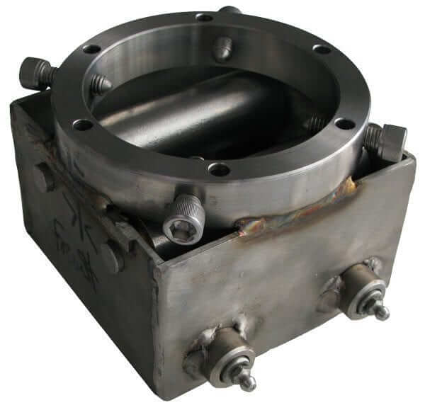 three quarter view of a 4 way roller